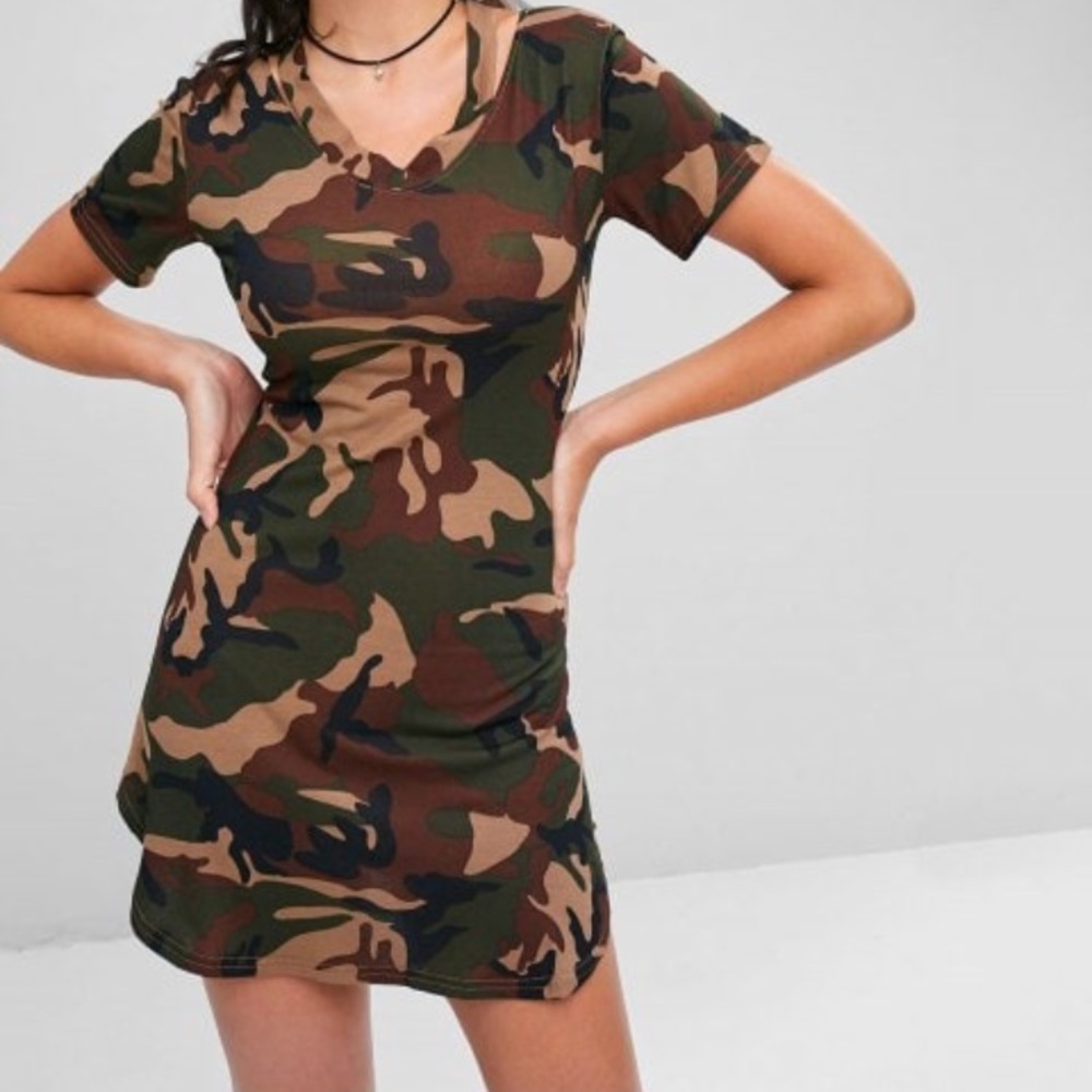 NWT CAMO T-SHIRT DRESS